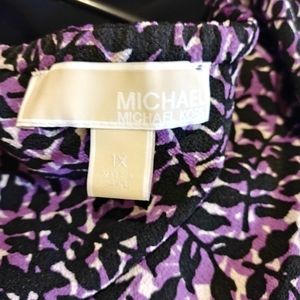 Michael kors shirt. Size 1x, purple print.